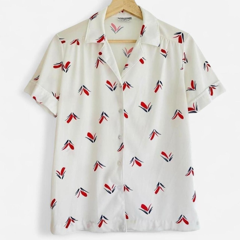 Vintage Alfred Dunner White Red Blue Abstract Floral Print Short Sleeve Blouse